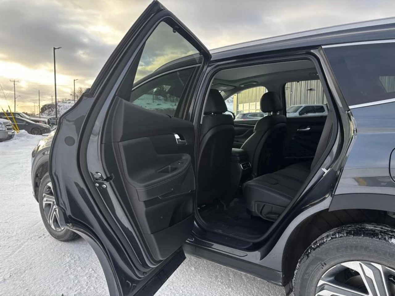 2023 Hyundai Santa Fe Preferred AWD w/Trend Package Main Image