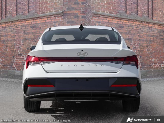 Hyundai Elantra Luxury IVT 2025