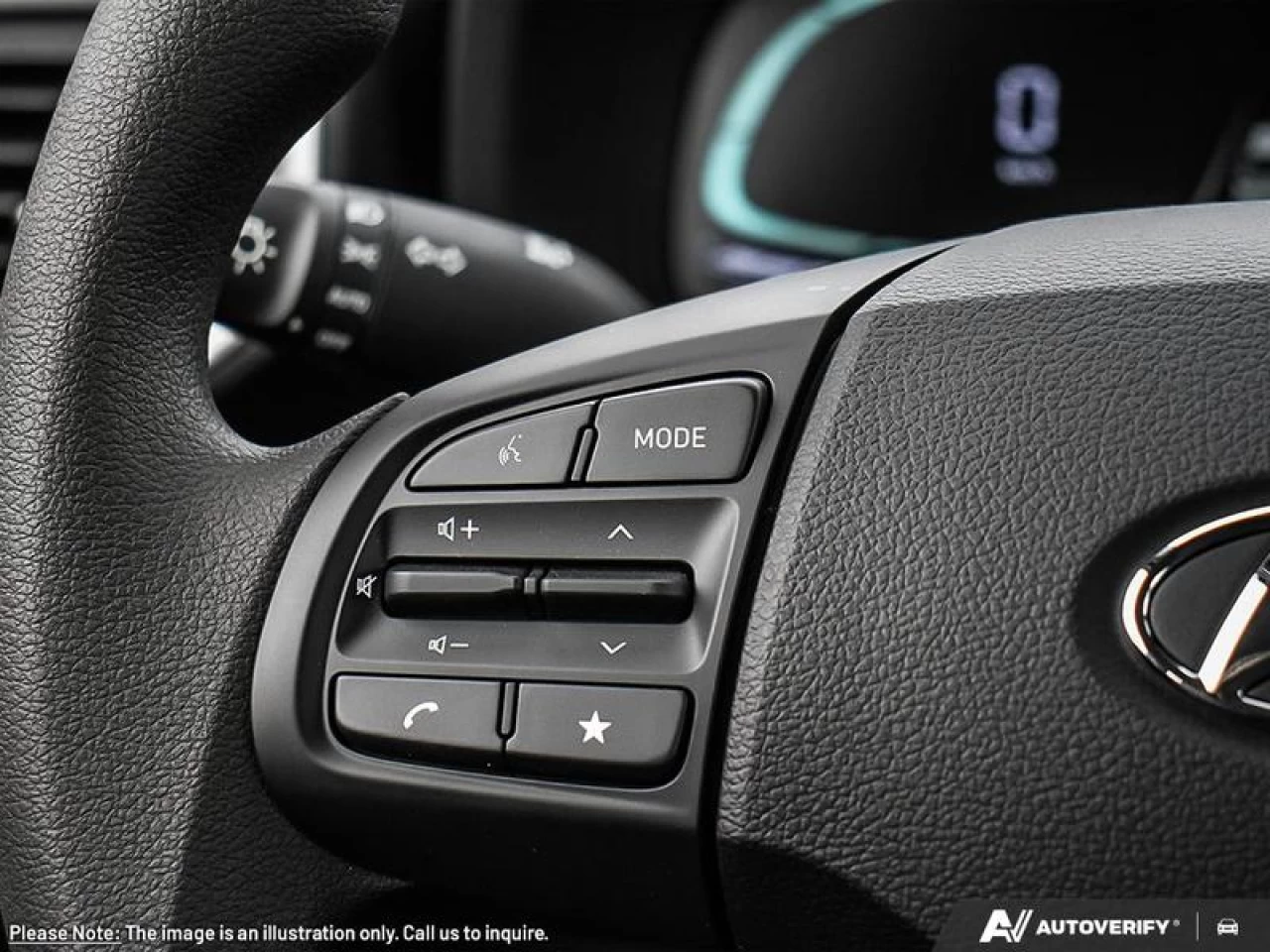 2025 Hyundai Venue Essential IVT w/Two-Tone Main Image