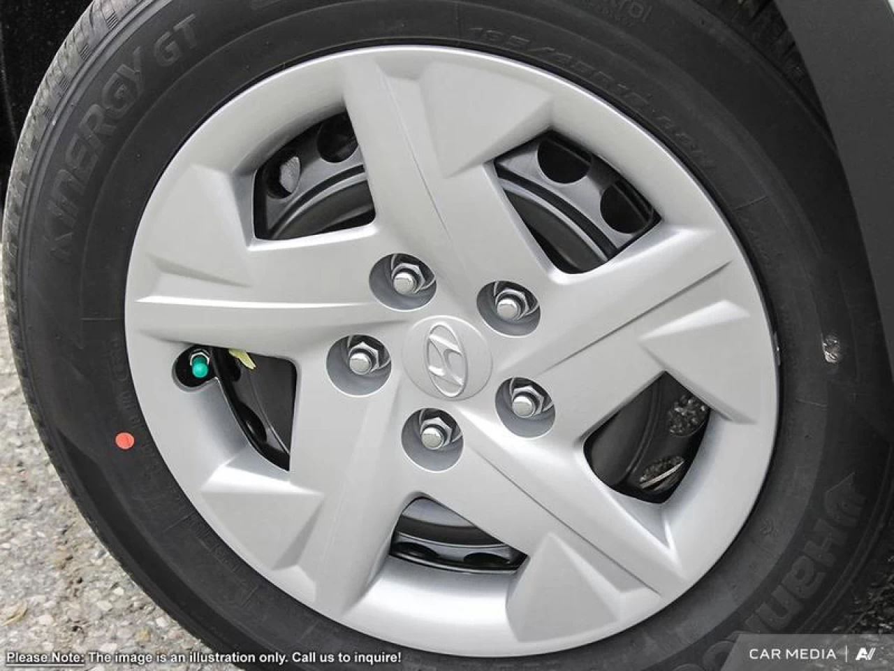 2025 Hyundai Venue Essential IVT Main Image