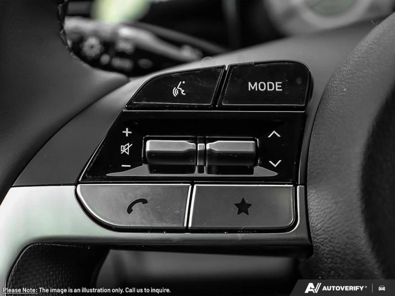 2025 Hyundai Elantra Luxury IVT Main Image