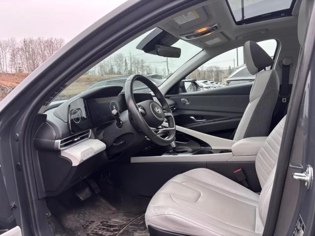 Hyundai Elantra Hybrid Luxury 2024