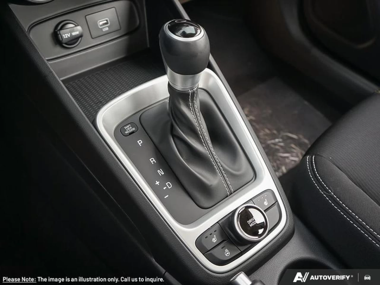 2025 Hyundai Venue Preferred IVT Main Image