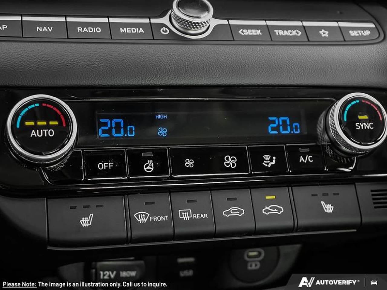 2025 Hyundai Elantra Luxury IVT Main Image