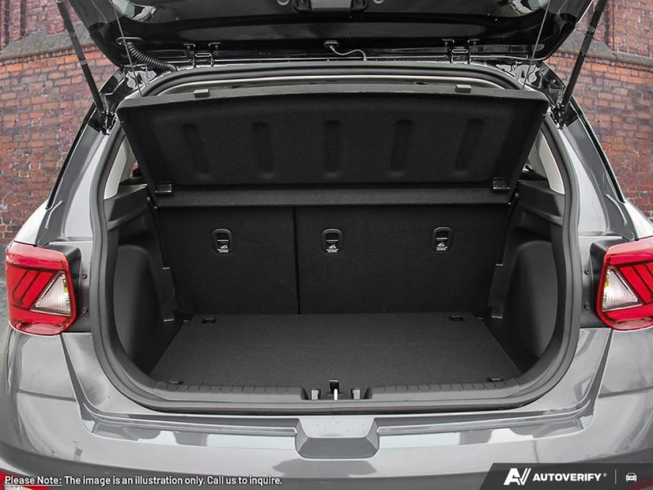 2025 Hyundai Venue Essential IVT w/Two-Tone Main Image