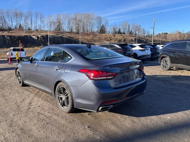 Hyundai Genesis Sedan GENESIS 2015