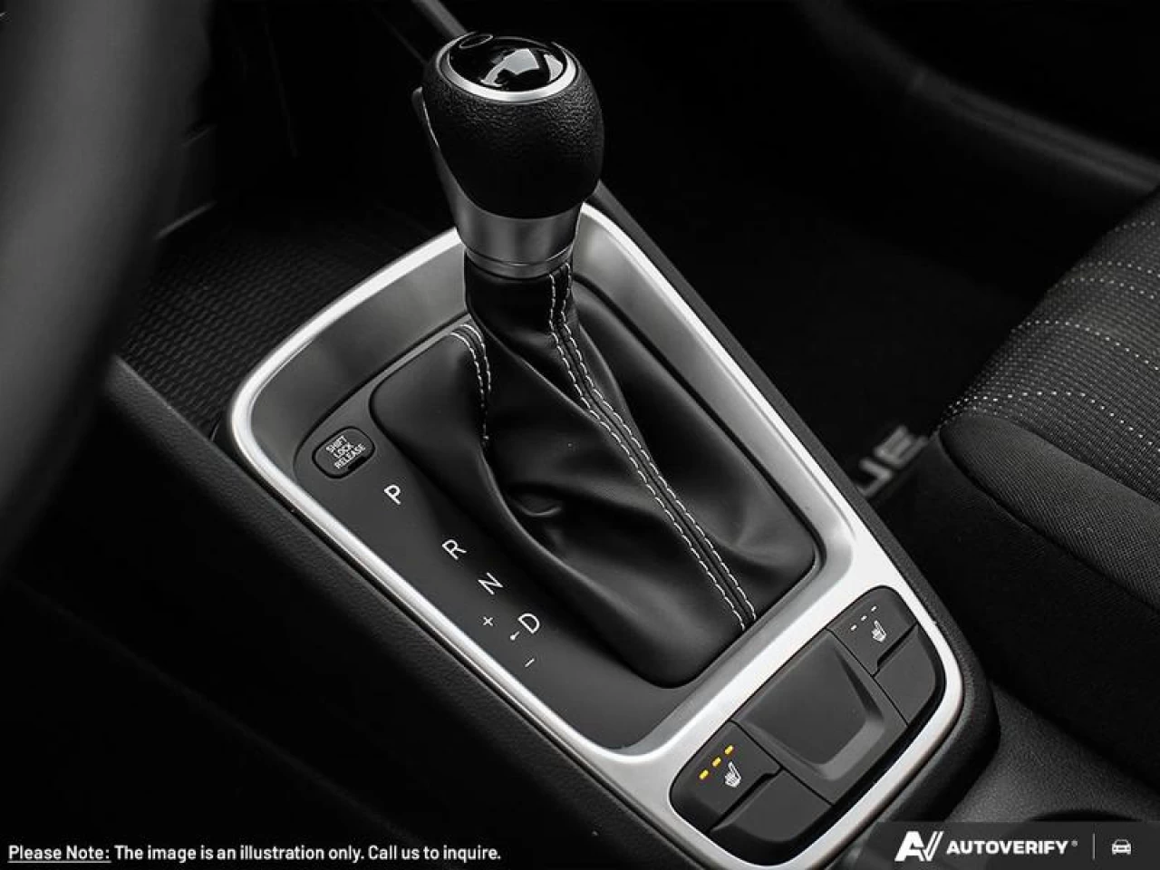 2025 Hyundai Venue Essential IVT w/Two-Tone Main Image