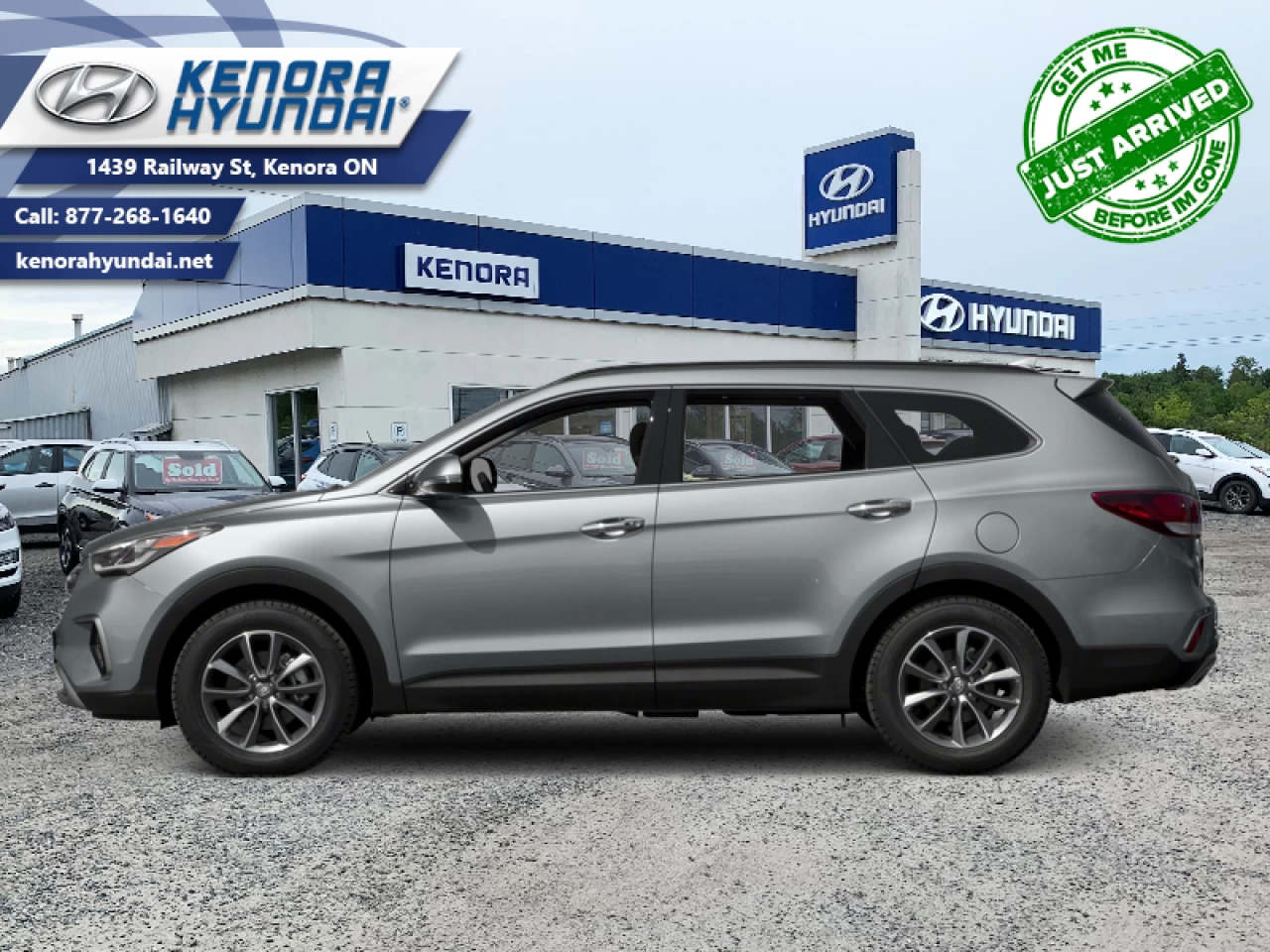 2017 Hyundai Santa Fe XL Luxury with 6 Seats Main Image