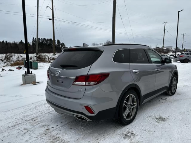 Hyundai Santa Fe XL Limited with 7 seats 2017