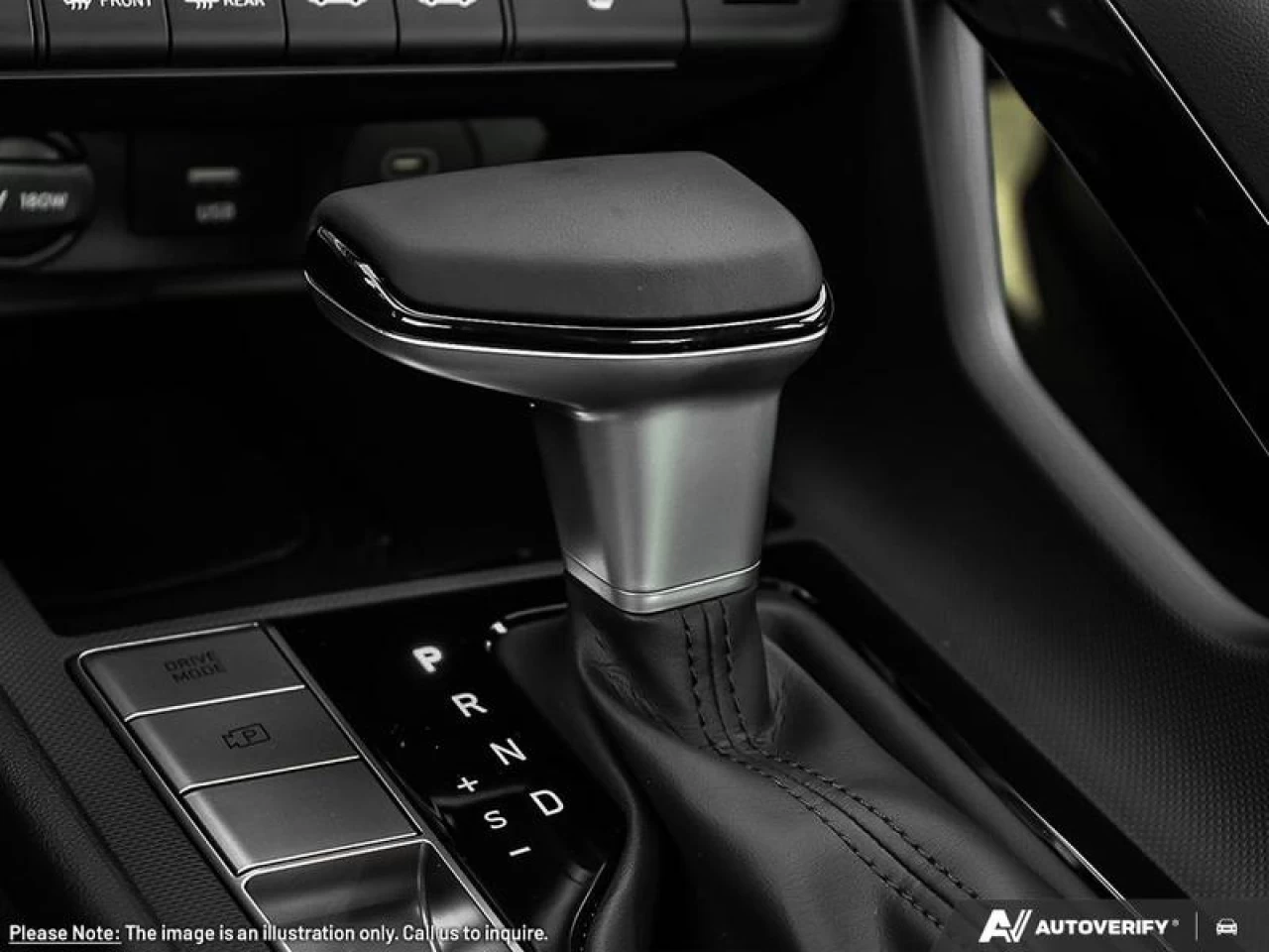 2025 Hyundai Elantra Luxury IVT Main Image