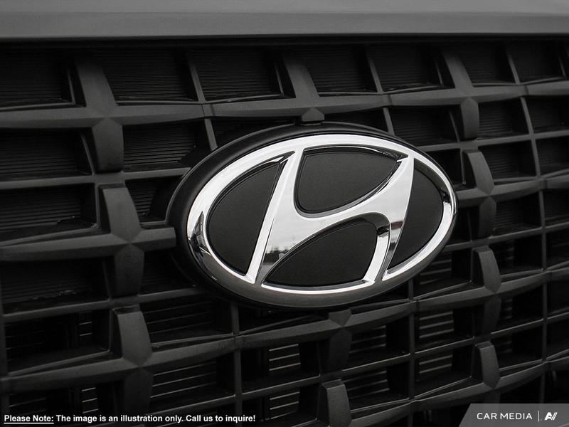 2025 Hyundai Venue Essential IVT w/Two-Tone Main Image