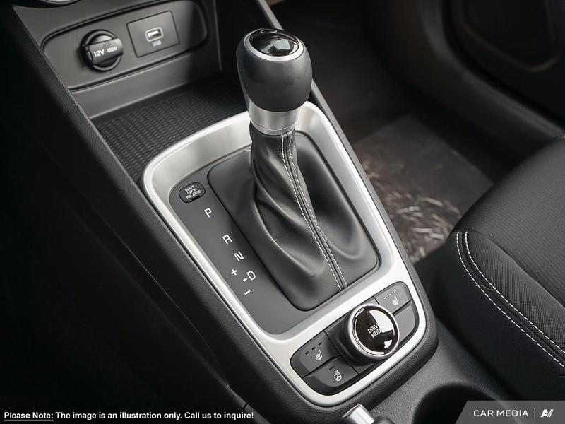 2025 Hyundai Venue Preferred IVT Main Image