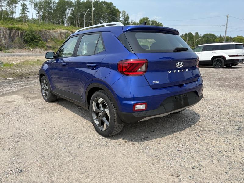 2022 Hyundai Venue Trend Main Image