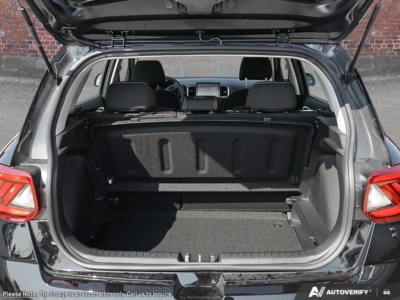 2025 Hyundai Venue Preferred IVT Main Image