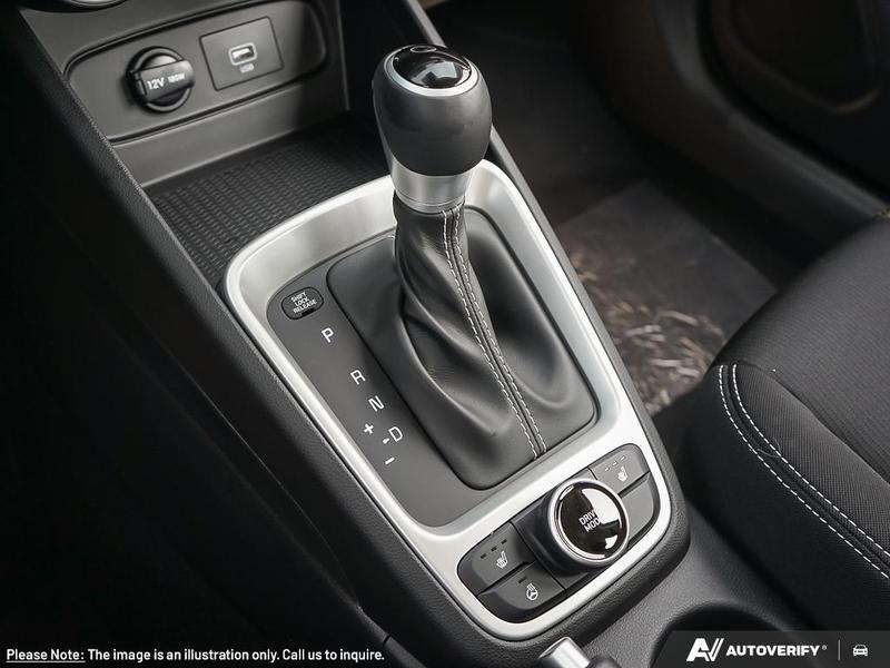 2025 Hyundai Venue Preferred IVT Main Image