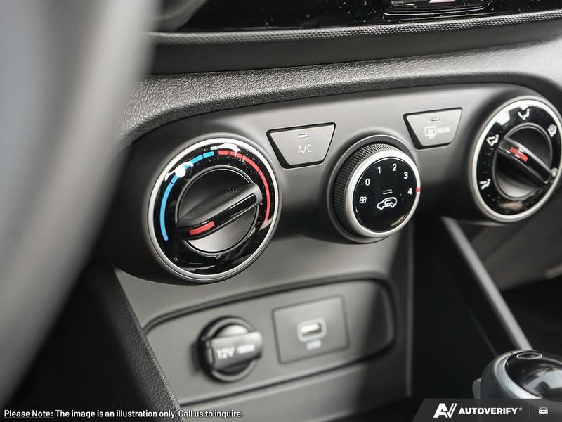 2025 Hyundai Venue Preferred IVT Main Image