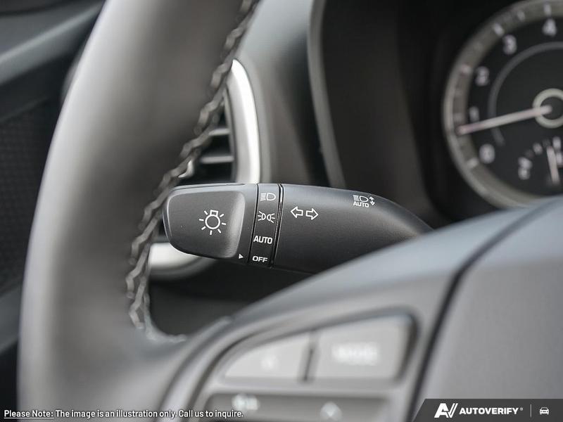 2025 Hyundai Venue Preferred IVT Main Image