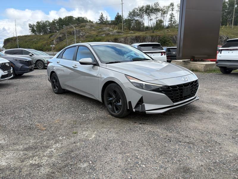 2023 Hyundai Elantra Preferred Main Image