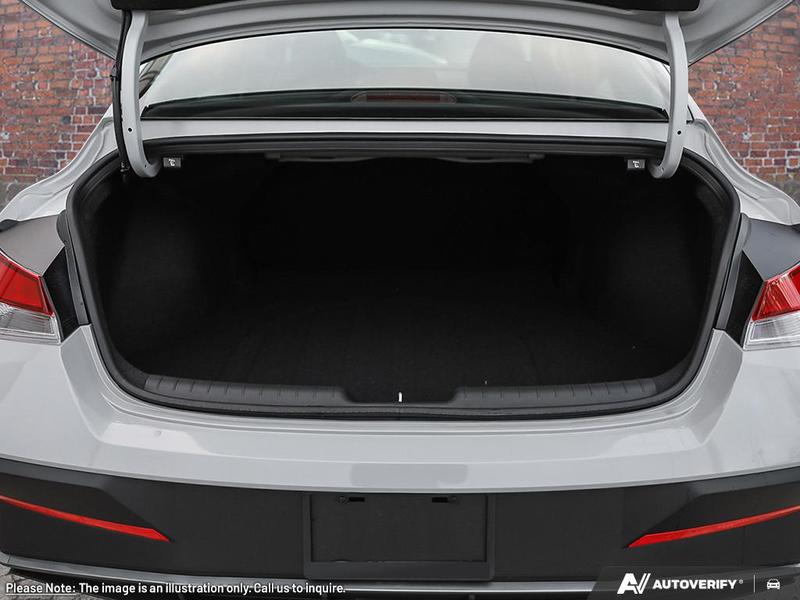 2025 Hyundai Elantra Preferred IVT w/Tech Pkg Main Image