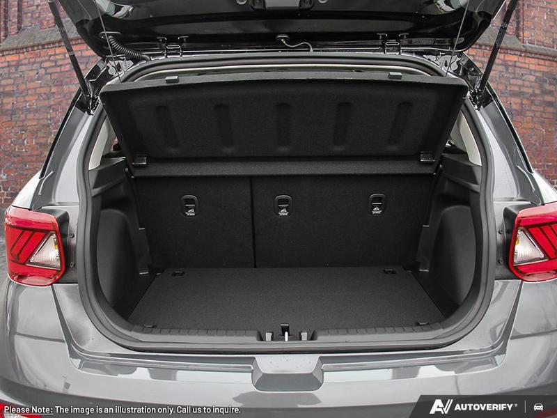 2025 Hyundai Venue Essential IVT w/Two-Tone Main Image