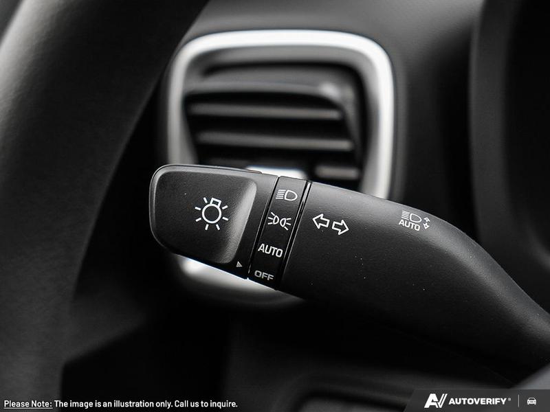 2025 Hyundai Venue Essential IVT w/Two-Tone Main Image