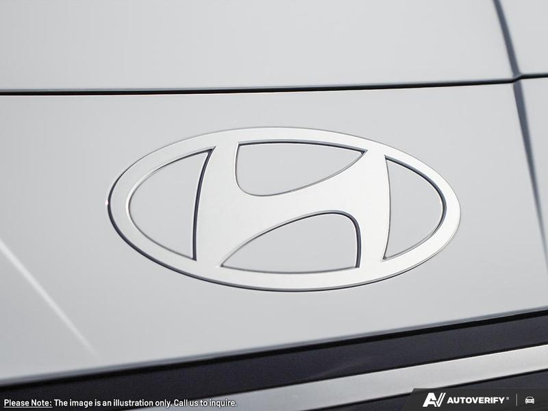 2025 Hyundai Elantra Luxury IVT Main Image