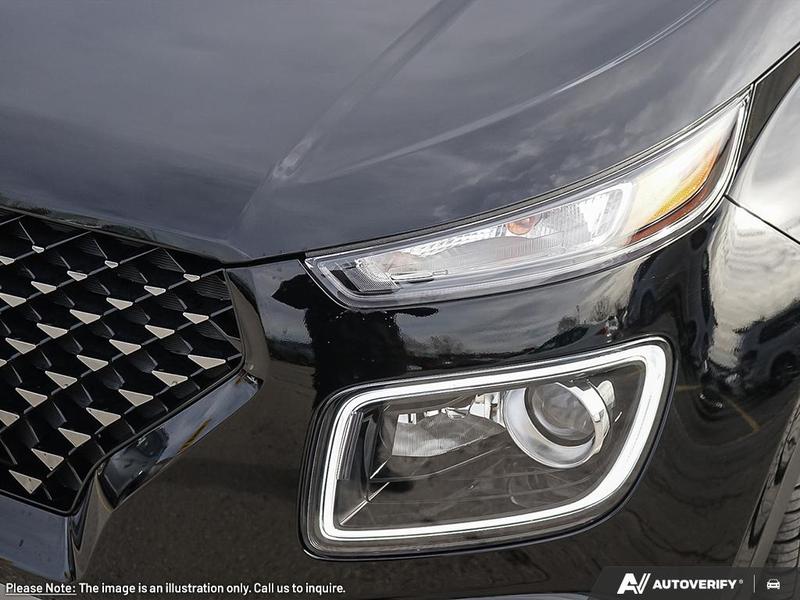 2025 Hyundai Venue Ultimate IVT w/Black Interior Main Image