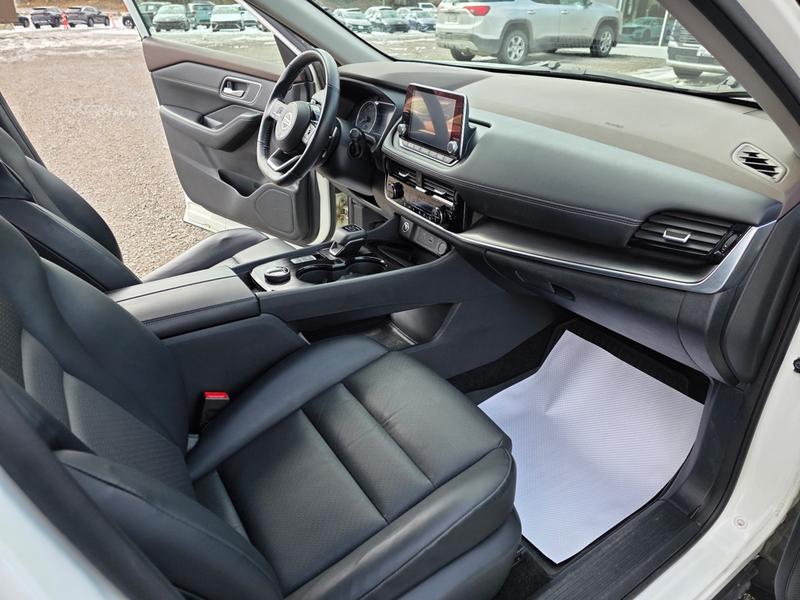 2021 Nissan Rogue S/SL/SV Main Image